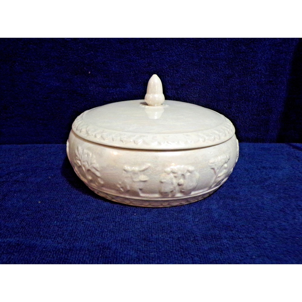 Arnel's Vintage Porcelain 2 Quart Iridescent Pearl Covered Serving Bowl 8.5"Rd